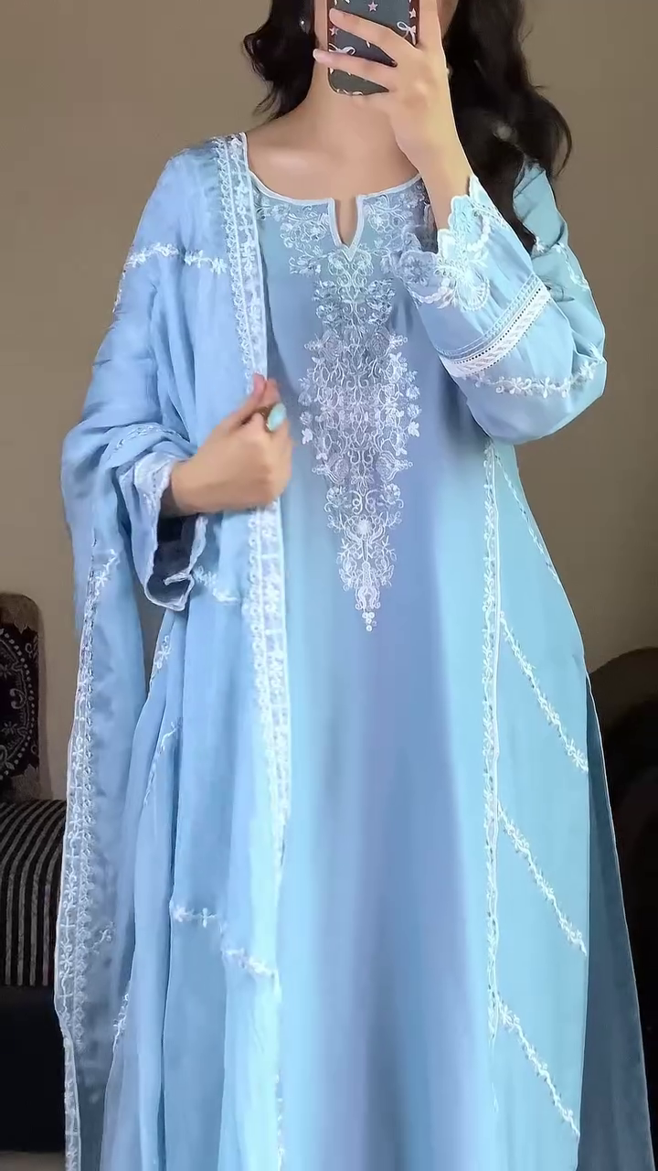 ✨ Sky Breeze Chikankari Kurta Set – Soft Elegance Everyday Edition ✨ A soothing pastel dream designed for women who love effortless grace, comfort, and timeless ethnic charm. 💙🌿✨