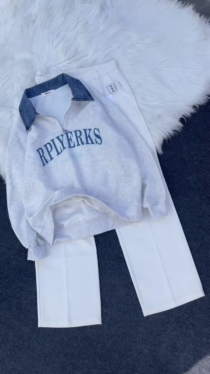 ✨ Denim Collar Trendsetter Sweatshirt Set – Premium Casual Streetwear Edition ✨ A stylish, comfy, and modern wardrobe essential for fashion lovers who want to stand out effortlessly. 👕💙🔥
