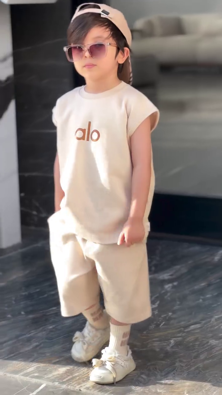 🍫😎 “Choco Cool Mini Boy Co-Ord Set – Premium Summer Streetwear Outfit” 😎🍫