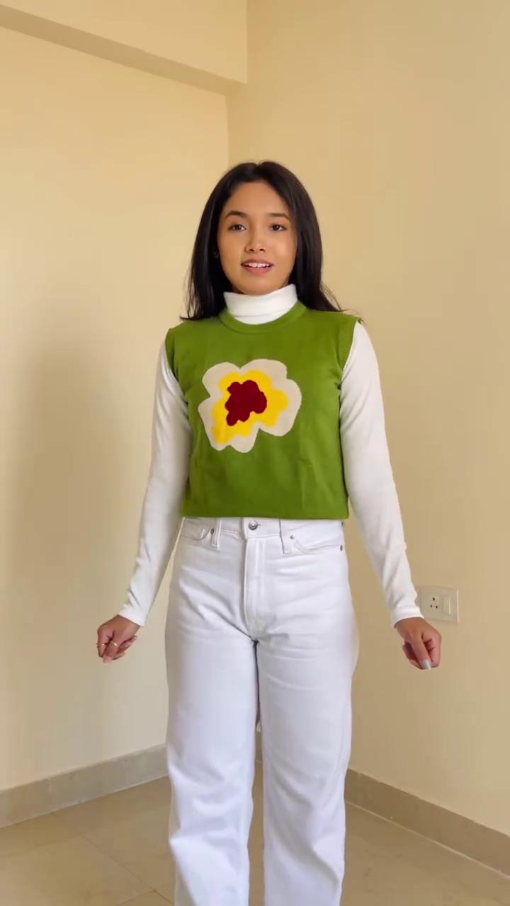 🌼 Retro Bloom Layered Knit Top – Trendy Chic Collection 💚✨