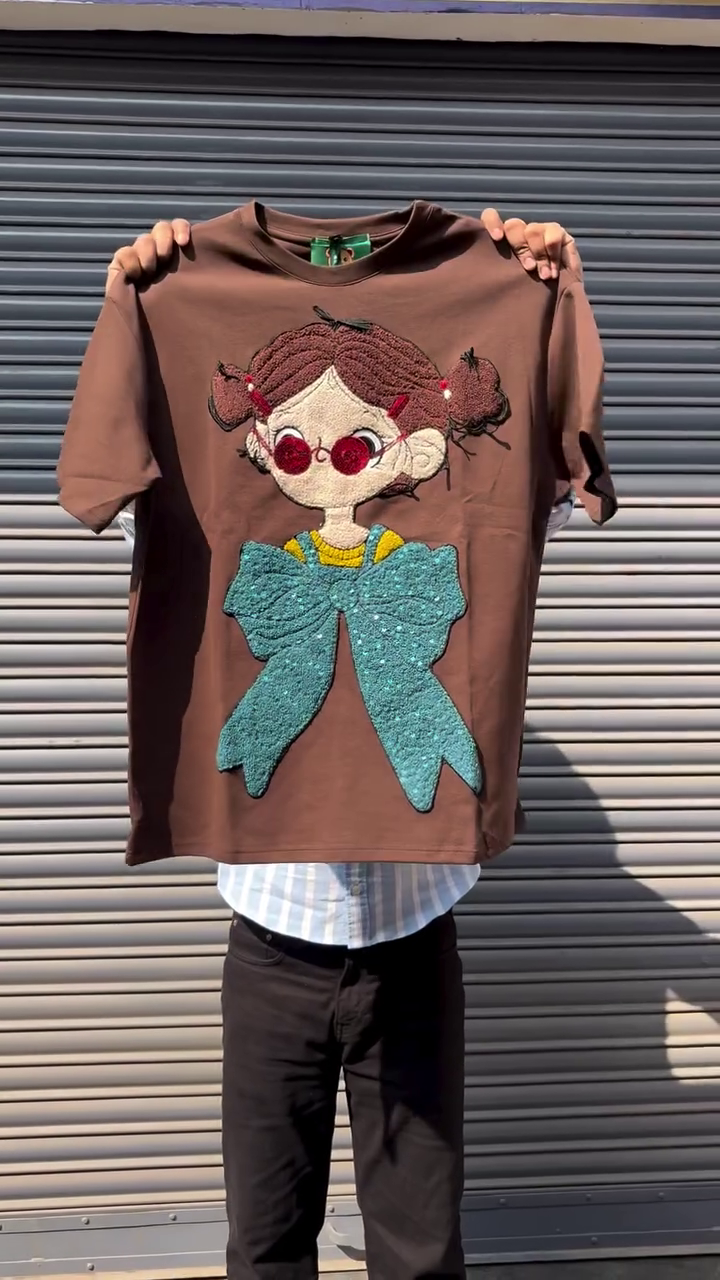🎀 Cartoon Chic Oversized Graphic Tee – Statement Bow Girl T-Shirt | XXS–XXL 🖤✨