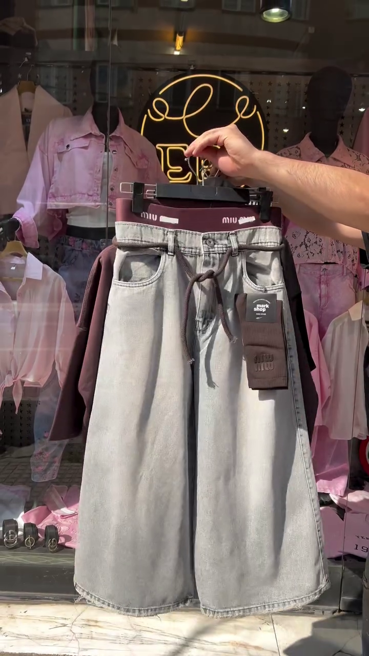 🤎 Urban Street Chic Tee & Denim Skirt Set – Trendy Casual Collection