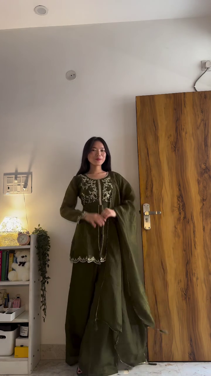 🌿 Olive Grace Embroidered Kurta Set – Elegant Ethnic Classic 🌿