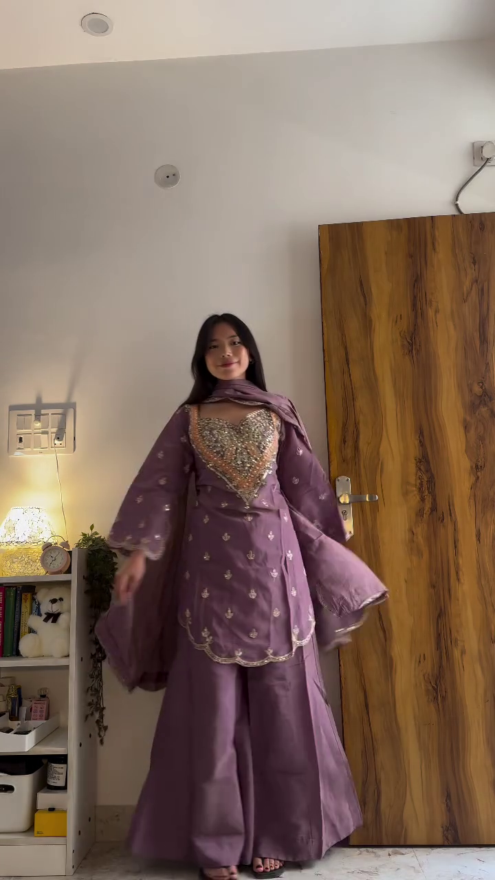 🌿 Olive Grace Embroidered Kurta Set – Elegant Ethnic Classic 🌿