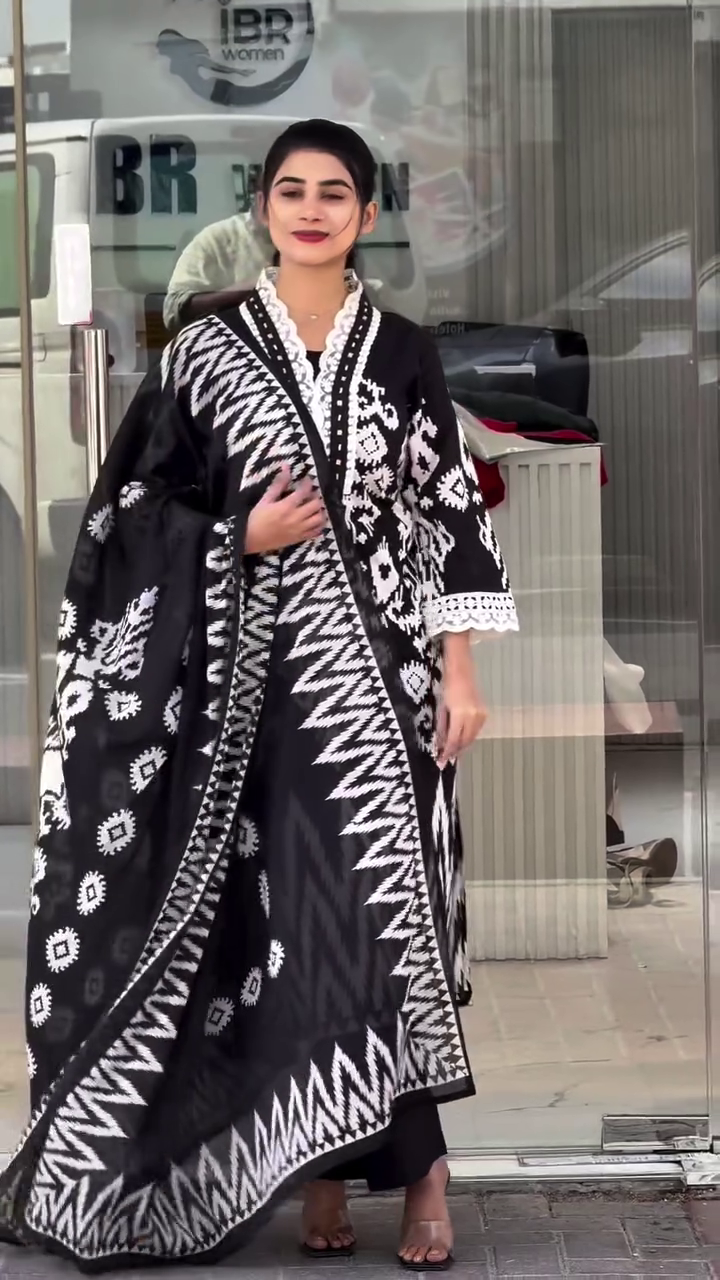 “Midnight Ikat Elegance Set 🖤🤍 | Statement Kurta with Dupatta Ensemble”