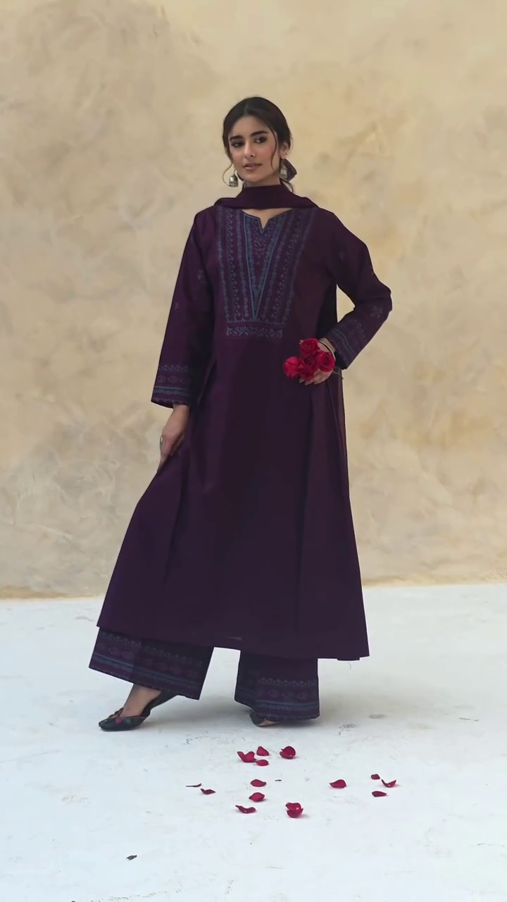 “Royal Plum Grace Suit Set 💜✨ | Elegant Embroidered Kurta with Dupatta”