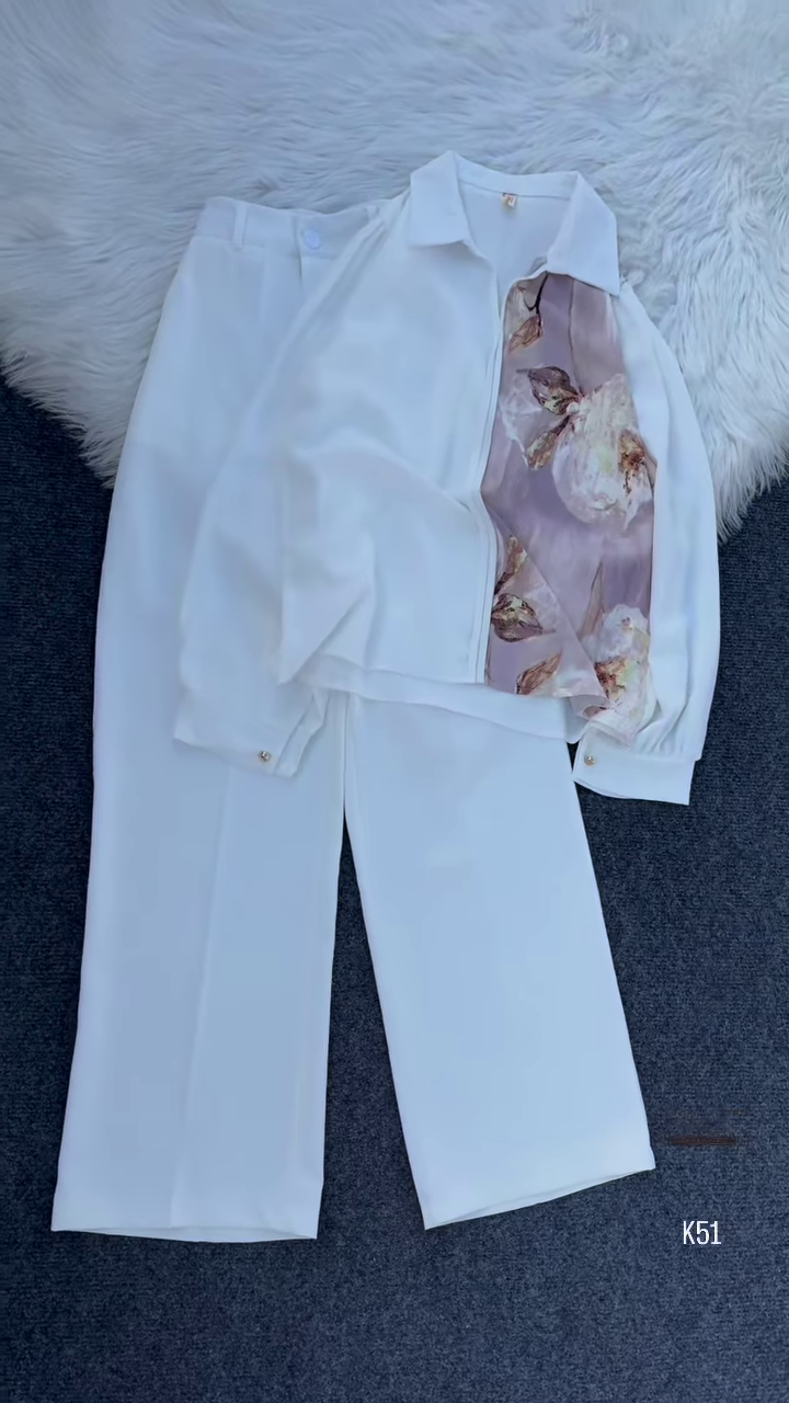 Elegant Floral Blouse & Wide-Leg Pants Set – Chic & Sophisticated - Image 2