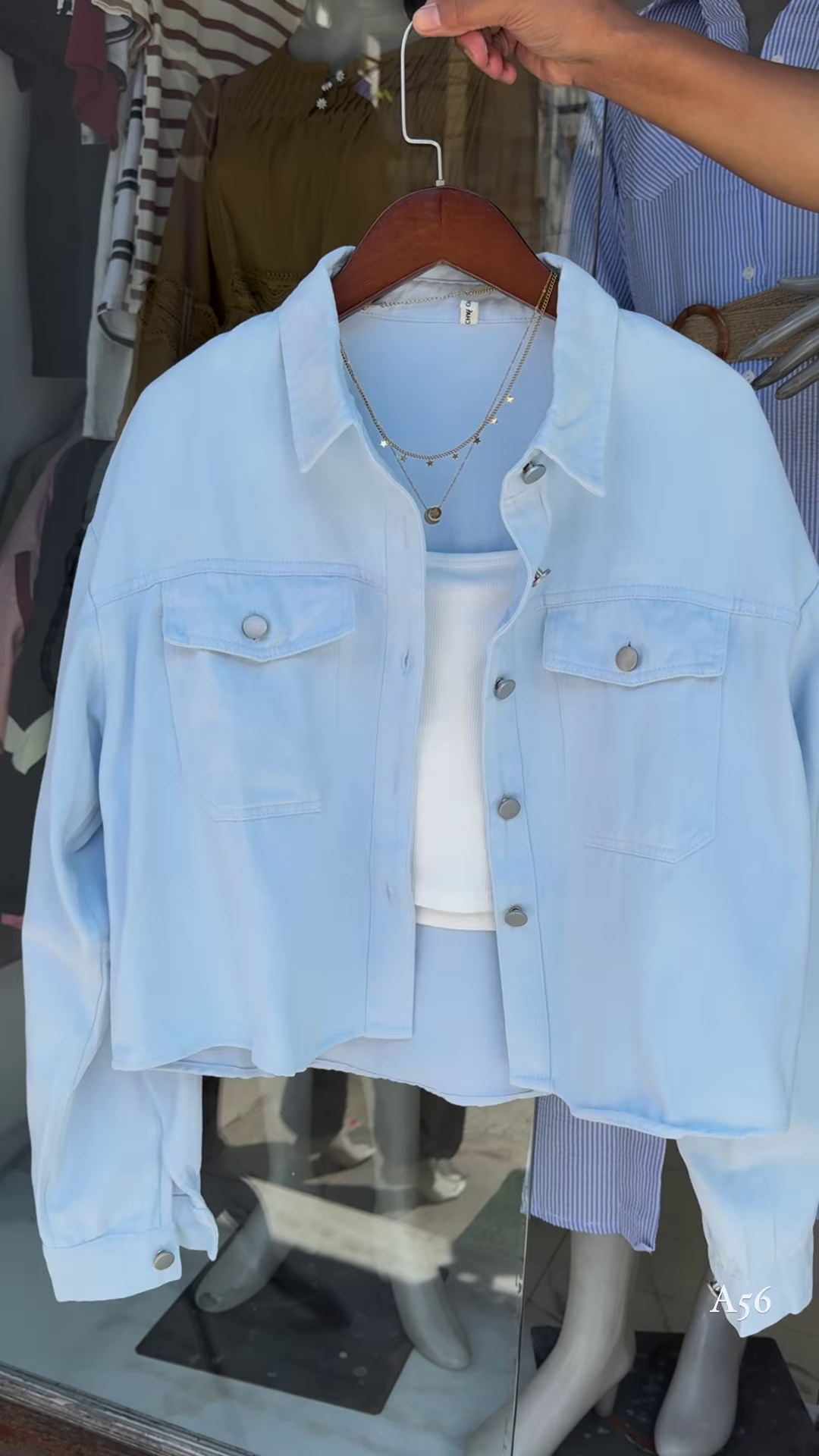 Trendy Cropped Denim Shirt β Casual Chic π