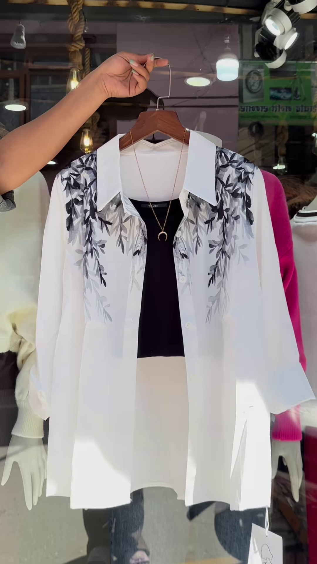 ๐ฟ Elegant Floral Embroidered Shirt โ Available in 3 Colors! ๐ฟ - Image 3