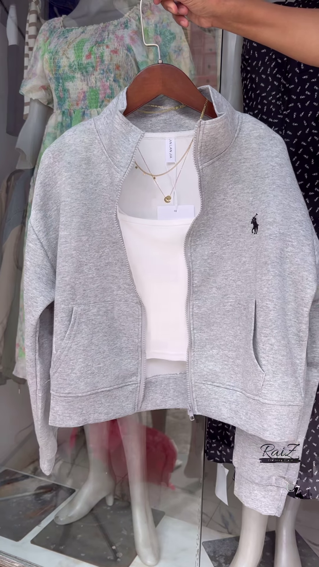 Chic & Cozy: Women's High Neck Front-Open Sweatshirt for Effortless Style - Image 5