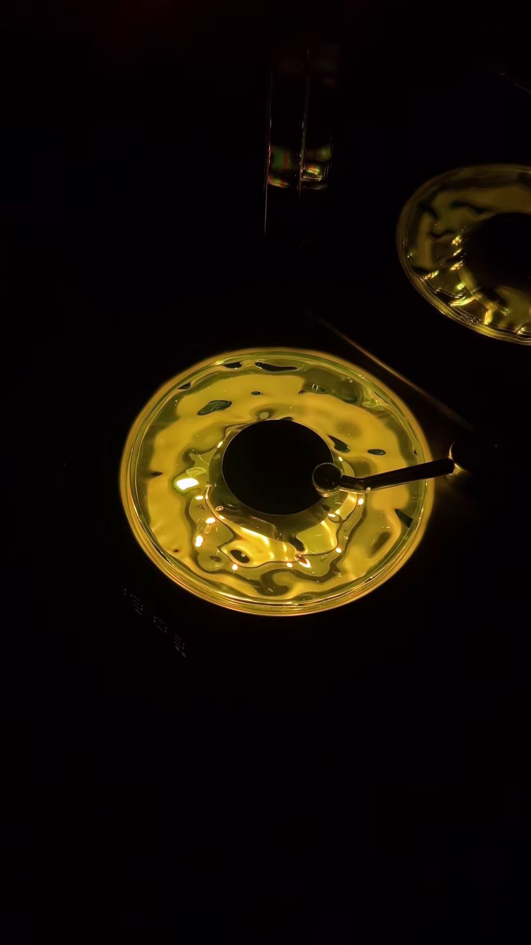 โRetro Vibes Meet Mesmerizing Light ๐๐ถโ - Image 3