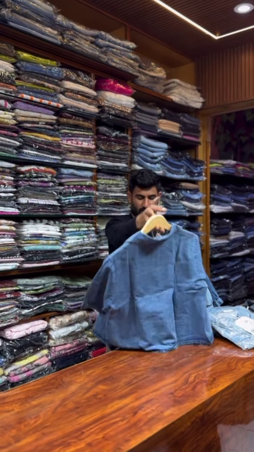 Classic Denim Button-Down Shirt with Chest Pocket and Long Sleeves for Men - Image 4