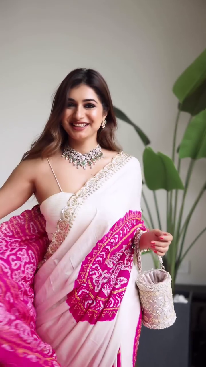 Beautiful hand embroidered saree with bandhej patch work - Image 5