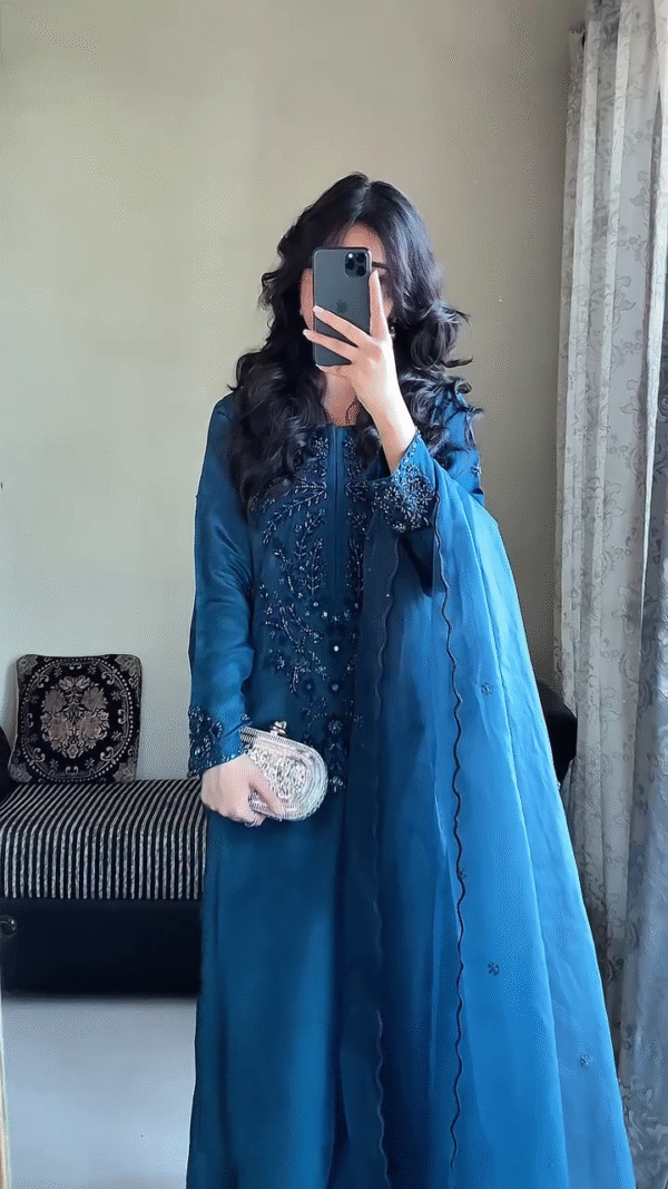 Launching New Đěsigner Party Wear Look Pur Natural Crepe Top & Palazzo With Dupatta set - Image 3