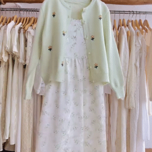 Have a cheerful holiday with a floral dress and cardigan🌻🌸🎀🩰💖
